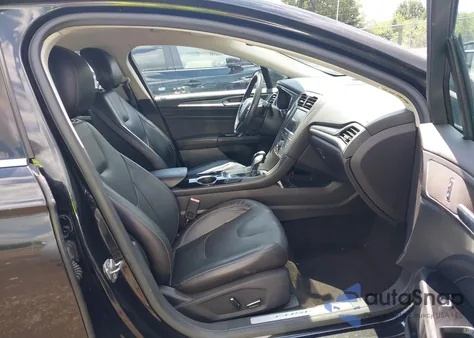 2013 Ford Fusion Titanium z USA, uszkodzony, nr VIN 3FA6P0D98DR203454